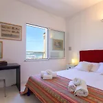 White Pentahouse Αλγκέρο