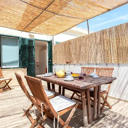 White Pentahouse Daire *