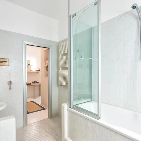 Daire White Pentahouse *