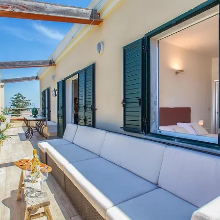 Appartement White Pentahouse *