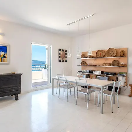White Pentahouse Appartement *